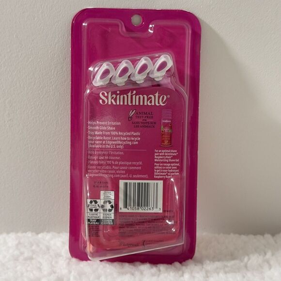 Skintimate Raspberry Rain Women's 4 Blade Scented Disposable Razors 2 Packs of 4 - Picture 2 of 2